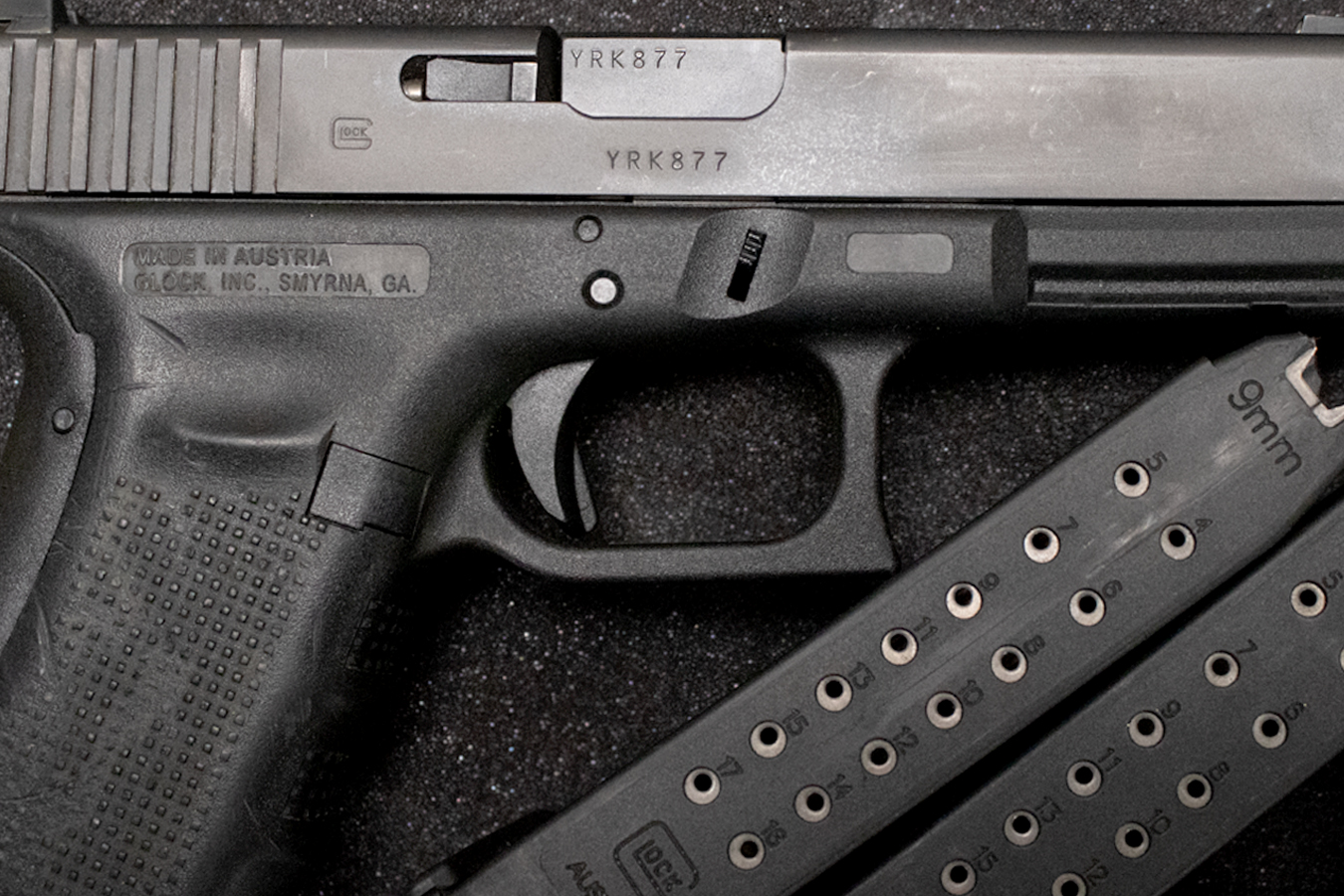 GLOCK 17 Gen4 9mm Police Trade-in Pistol with Three Magazines and Original Box